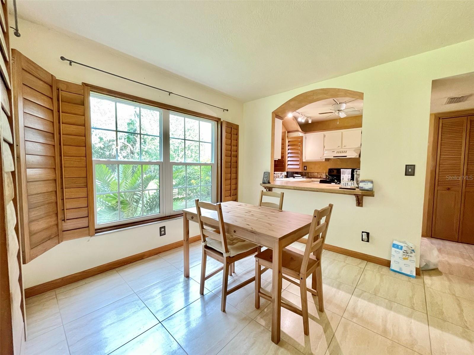 Image 8 of 23 For 420 Bayshore Boulevard 102