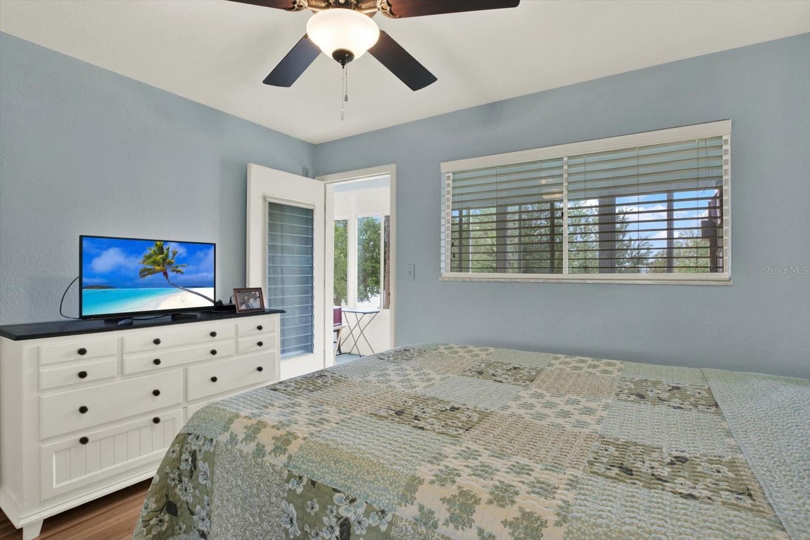 Image 11 of 22 For 11225 82nd Avenue 207