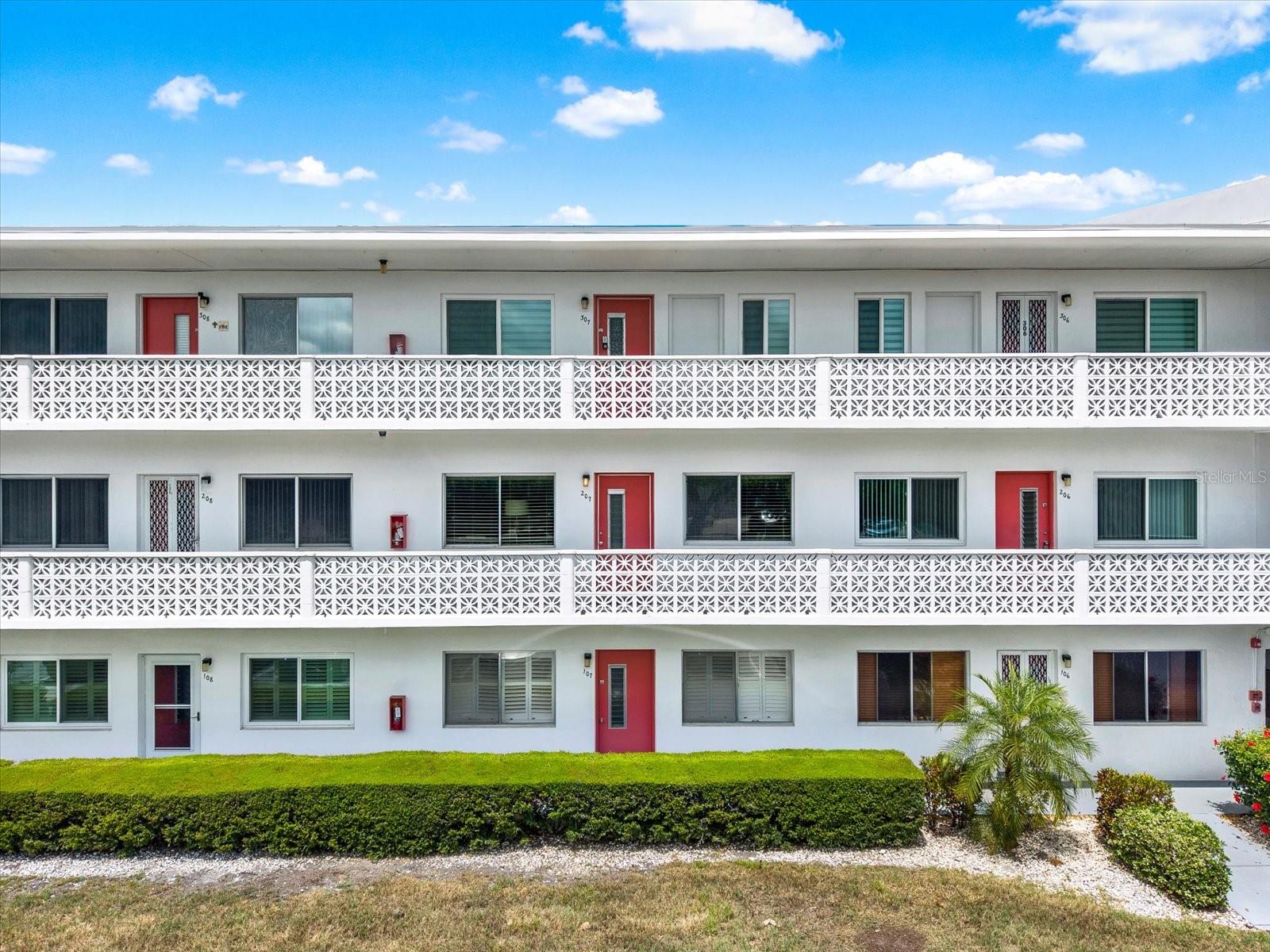 Image 2 of 22 For 11225 82nd Avenue 207