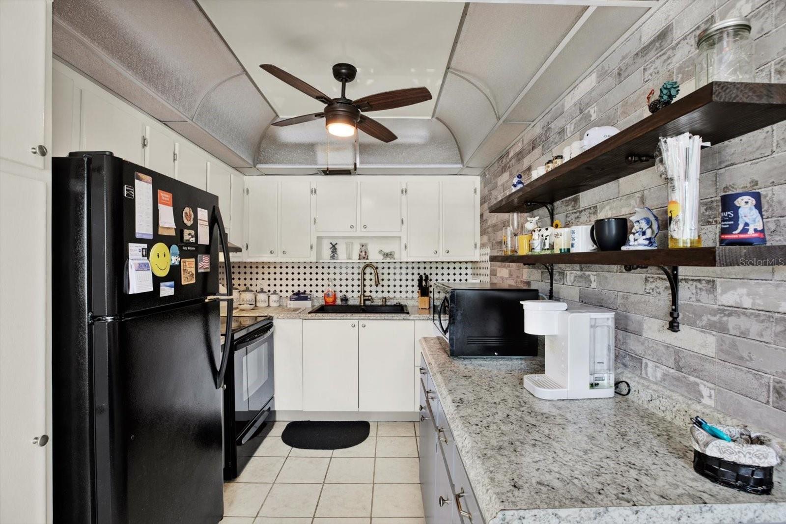 Image 9 of 22 For 11225 82nd Avenue 207