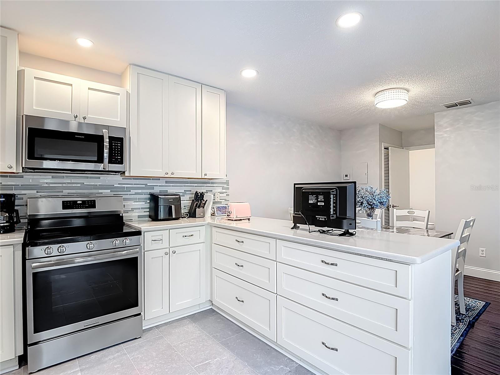 Image 18 of 36 For 15426 Pond Woods Drive