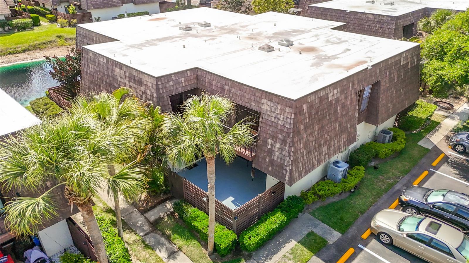 Image 4 of 36 For 15426 Pond Woods Drive