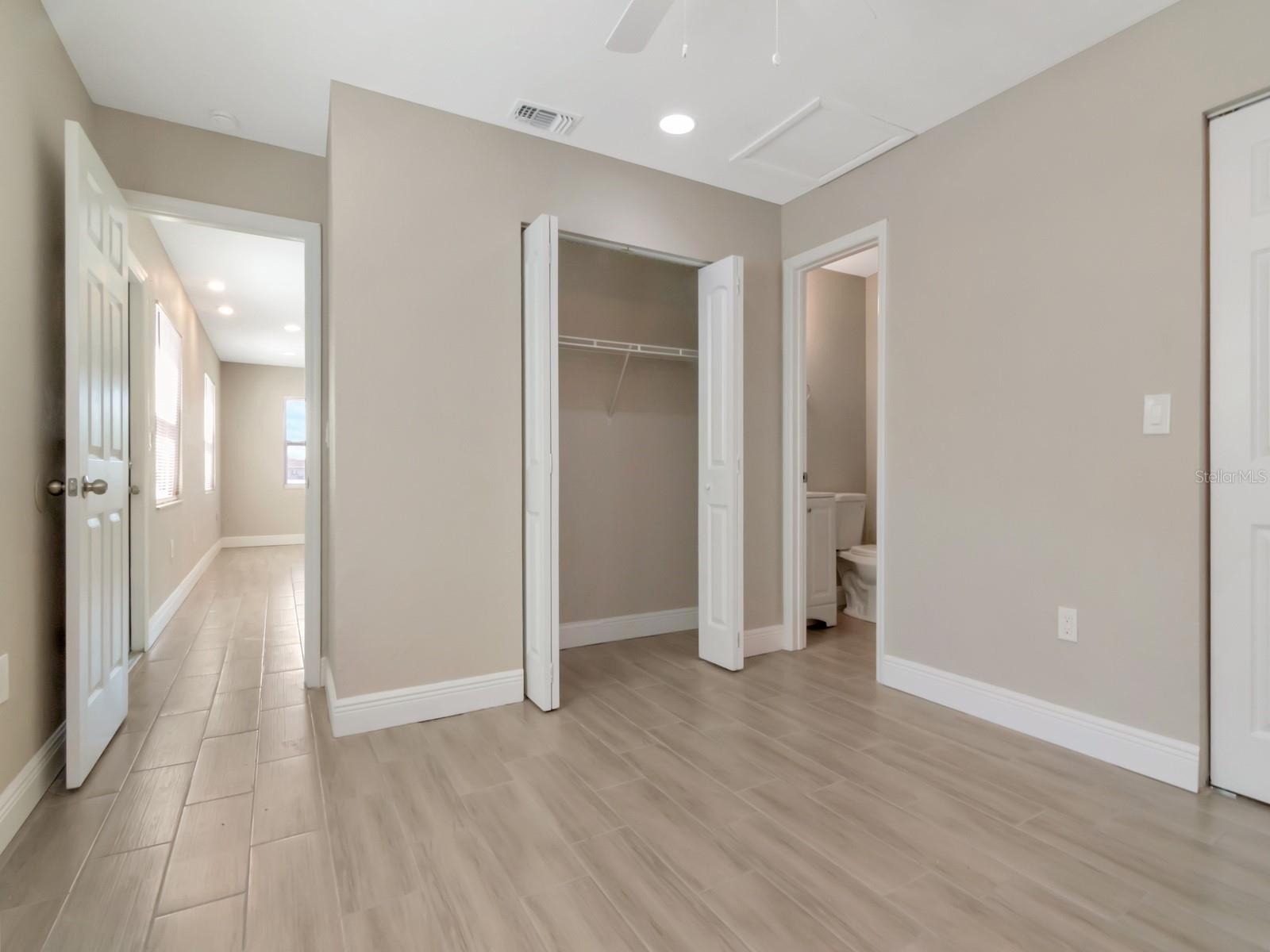 Image 12 of 82 For 1211 62nd Avenue E