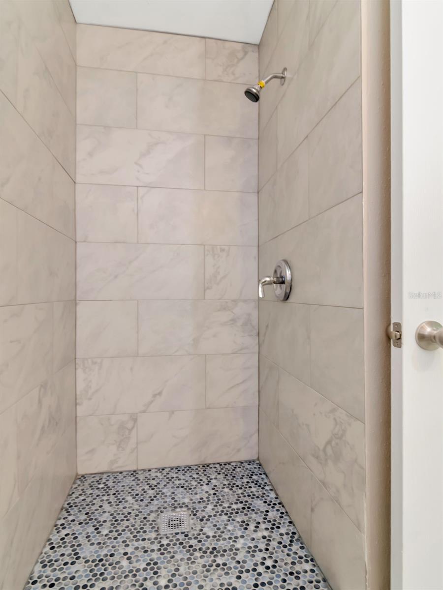 Image 15 of 82 For 1211 62nd Avenue E