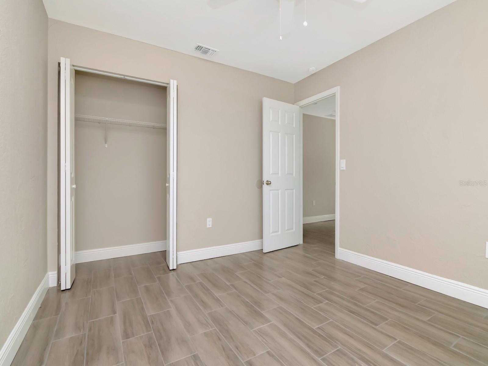 Image 18 of 82 For 1211 62nd Avenue E