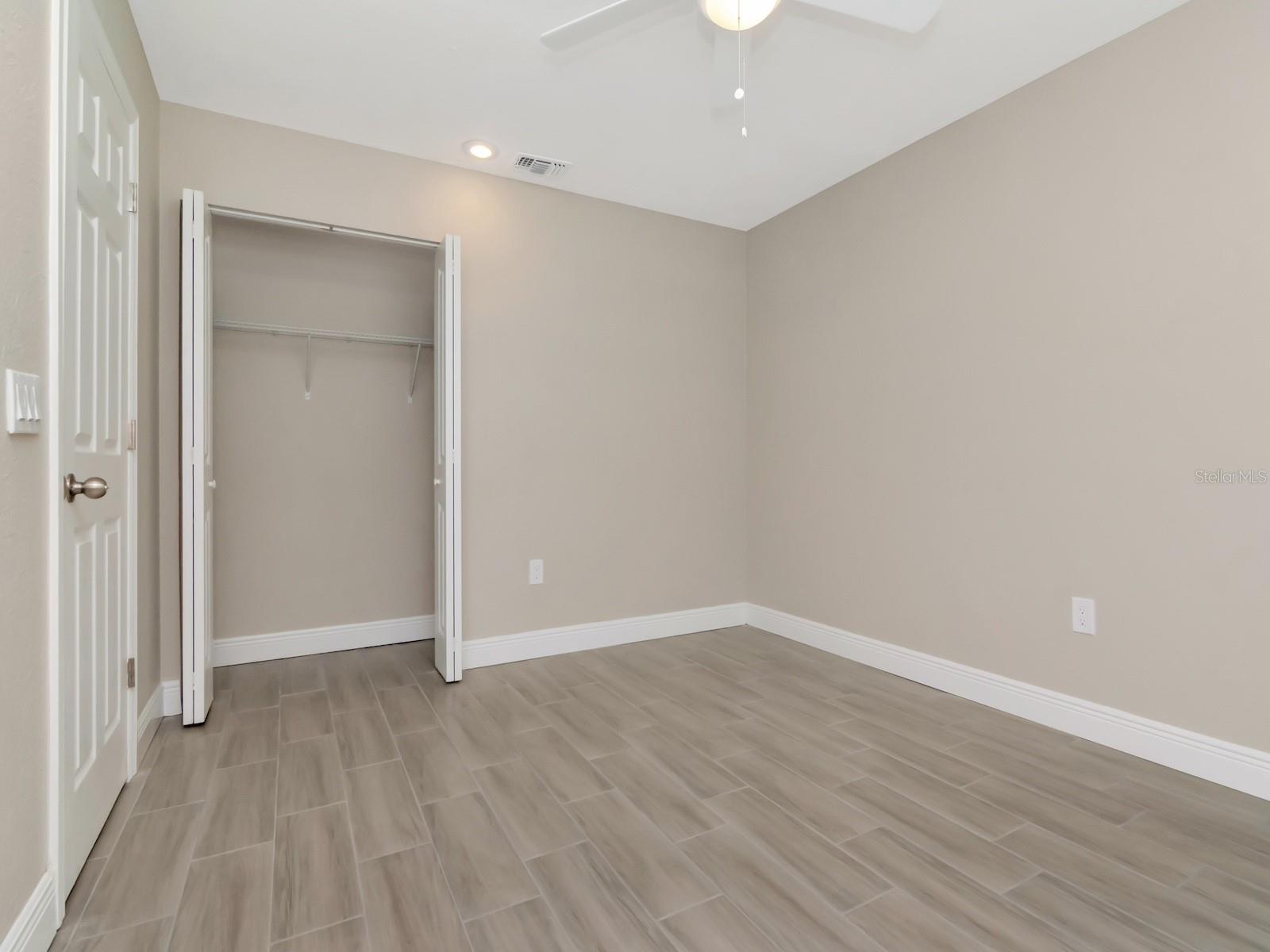 Image 20 of 82 For 1211 62nd Avenue E