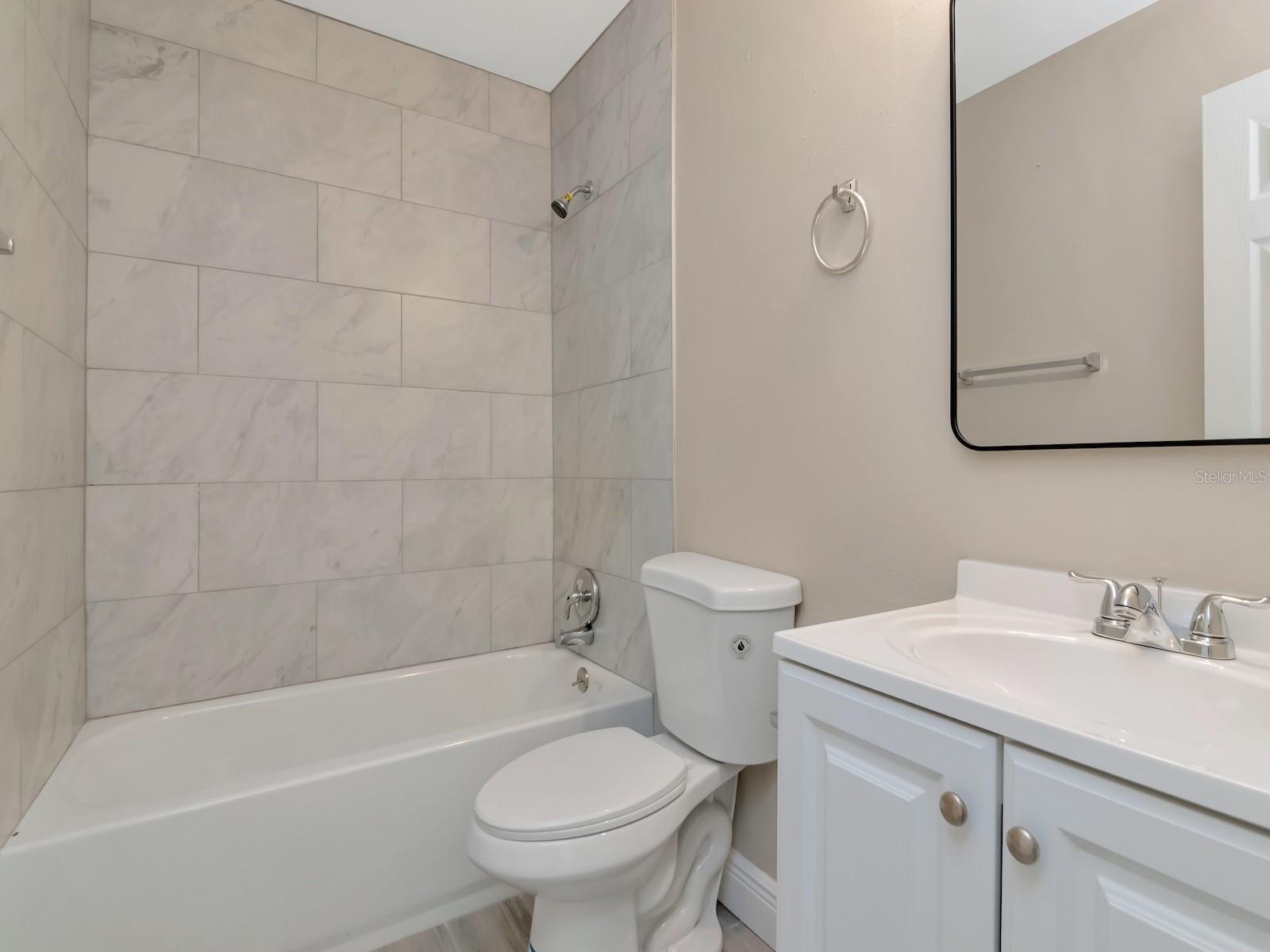 Image 21 of 82 For 1211 62nd Avenue E