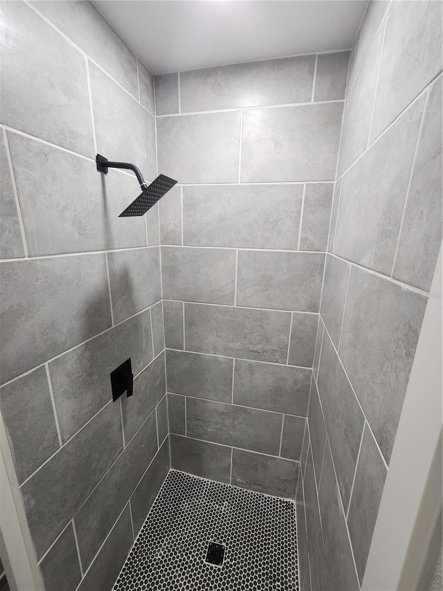 Image 35 of 82 For 1211 62nd Avenue E