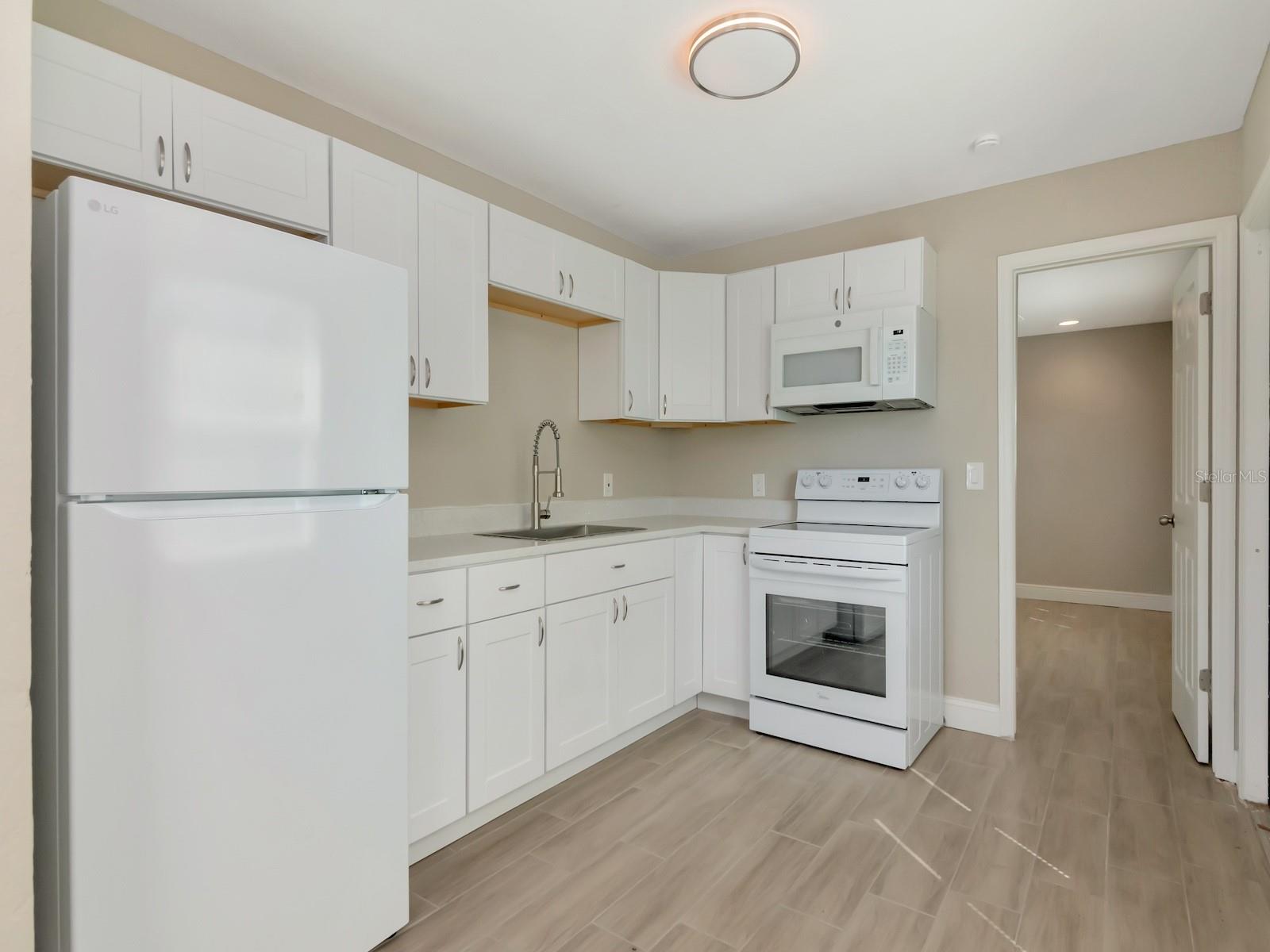 Image 7 of 82 For 1211 62nd Avenue E