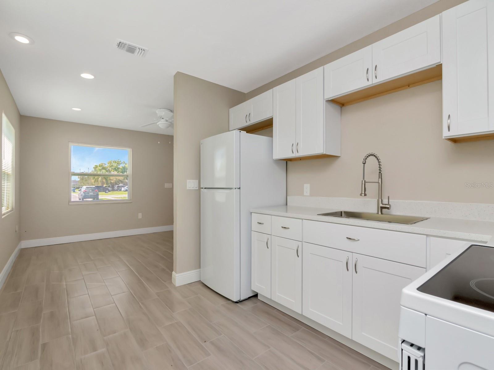 Image 9 of 82 For 1211 62nd Avenue E