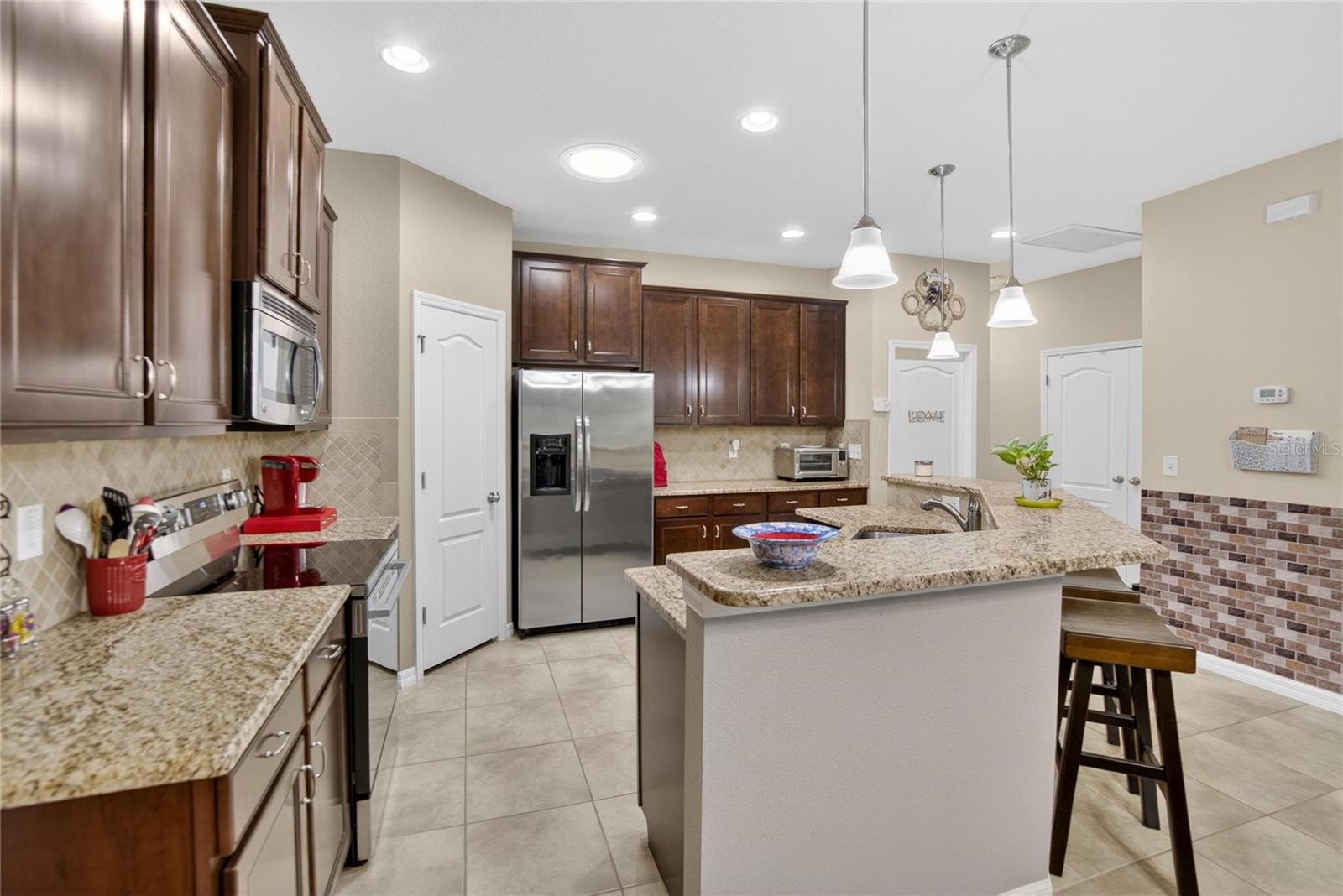 Image 13 of 61 For 7418 Surrey Pines Drive