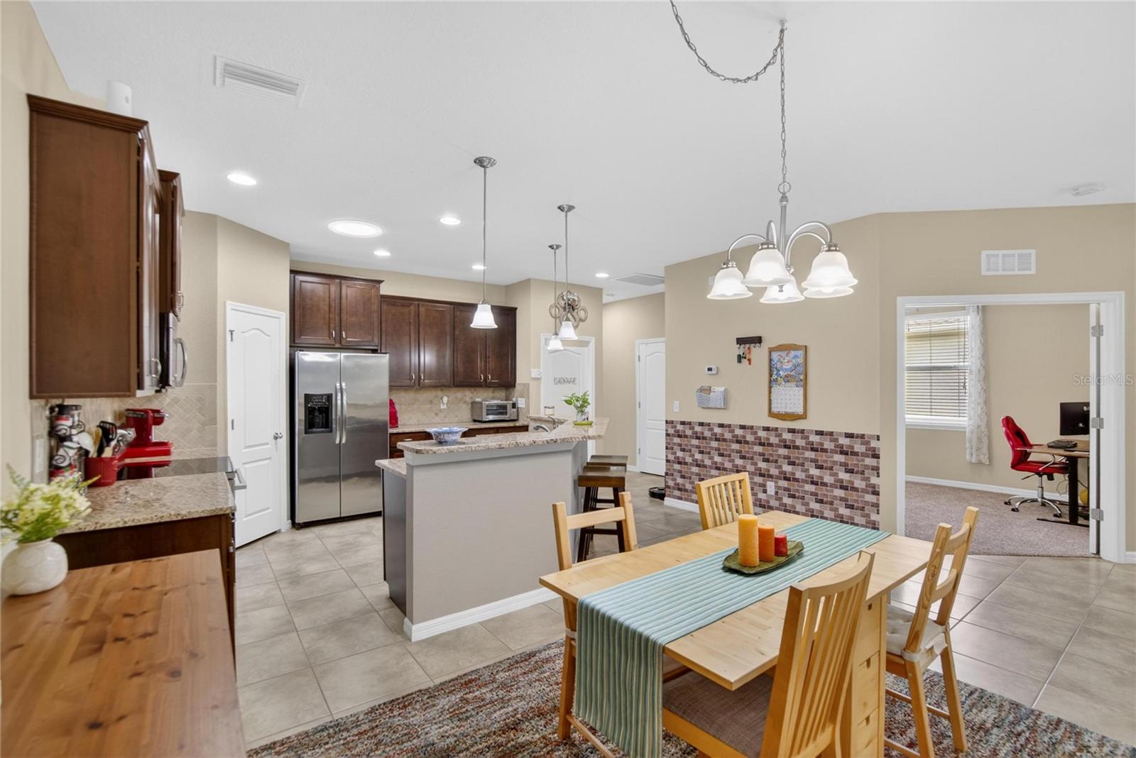 Image 15 of 61 For 7418 Surrey Pines Drive