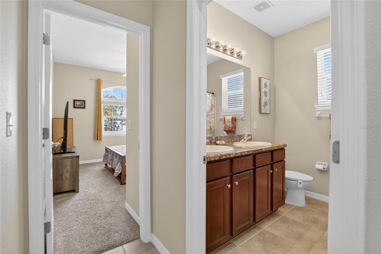 Image 25 of 61 For 7418 Surrey Pines Drive