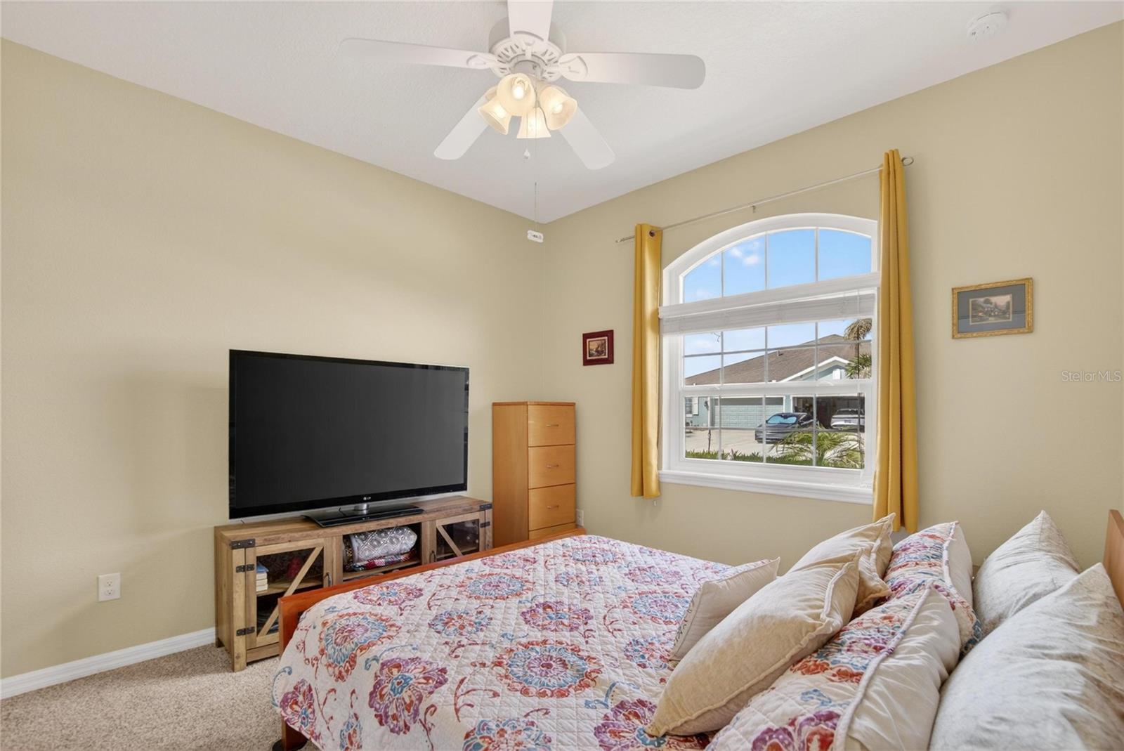 Image 27 of 61 For 7418 Surrey Pines Drive