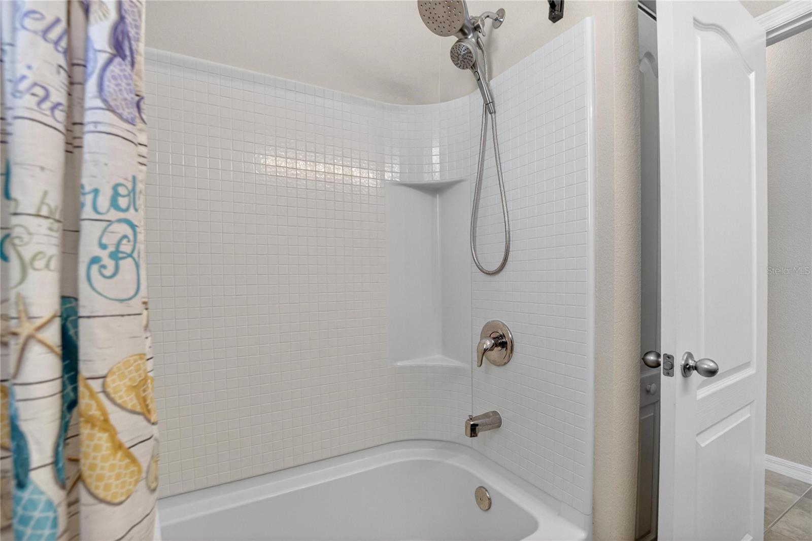 Image 29 of 61 For 7418 Surrey Pines Drive