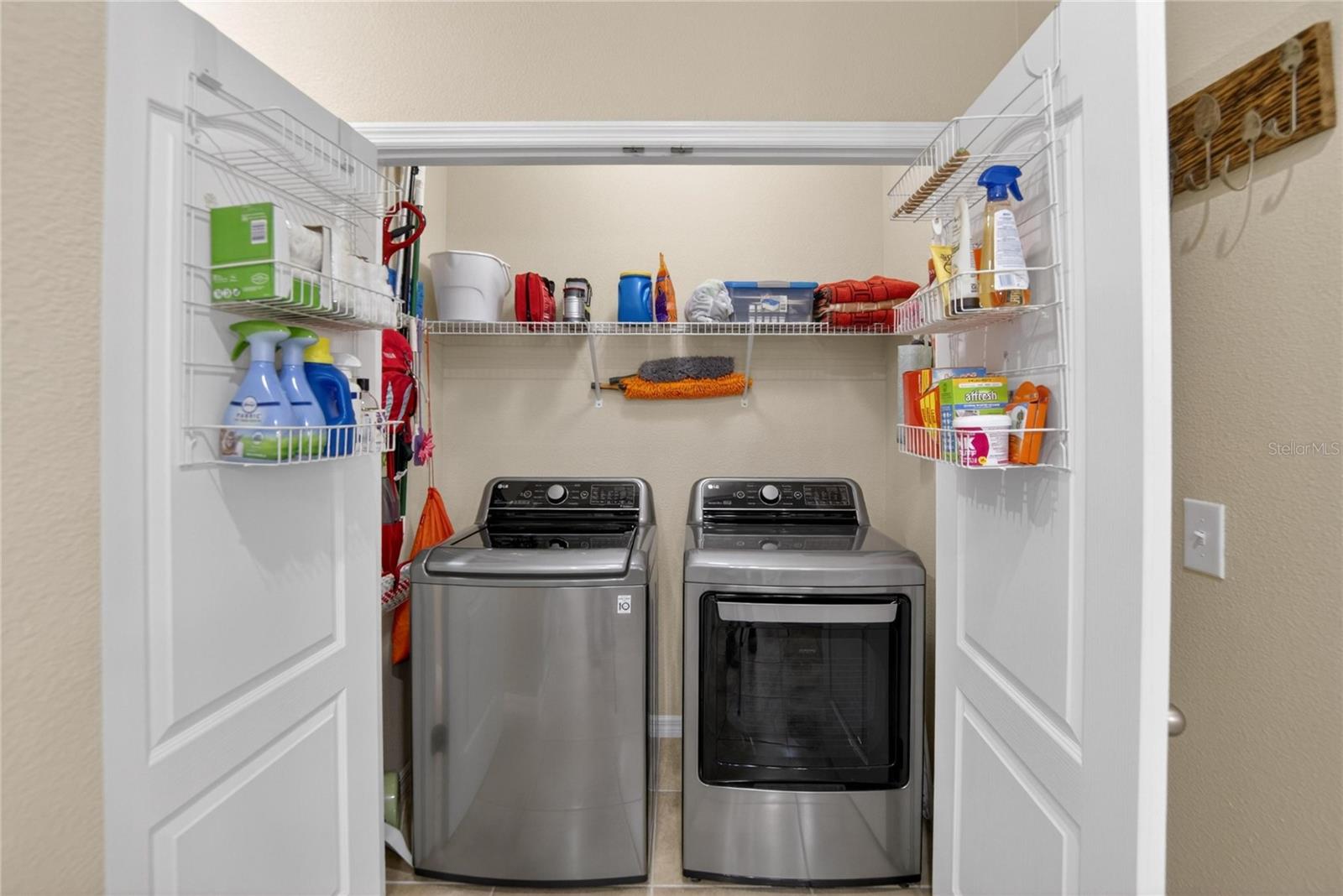 Image 35 of 61 For 7418 Surrey Pines Drive