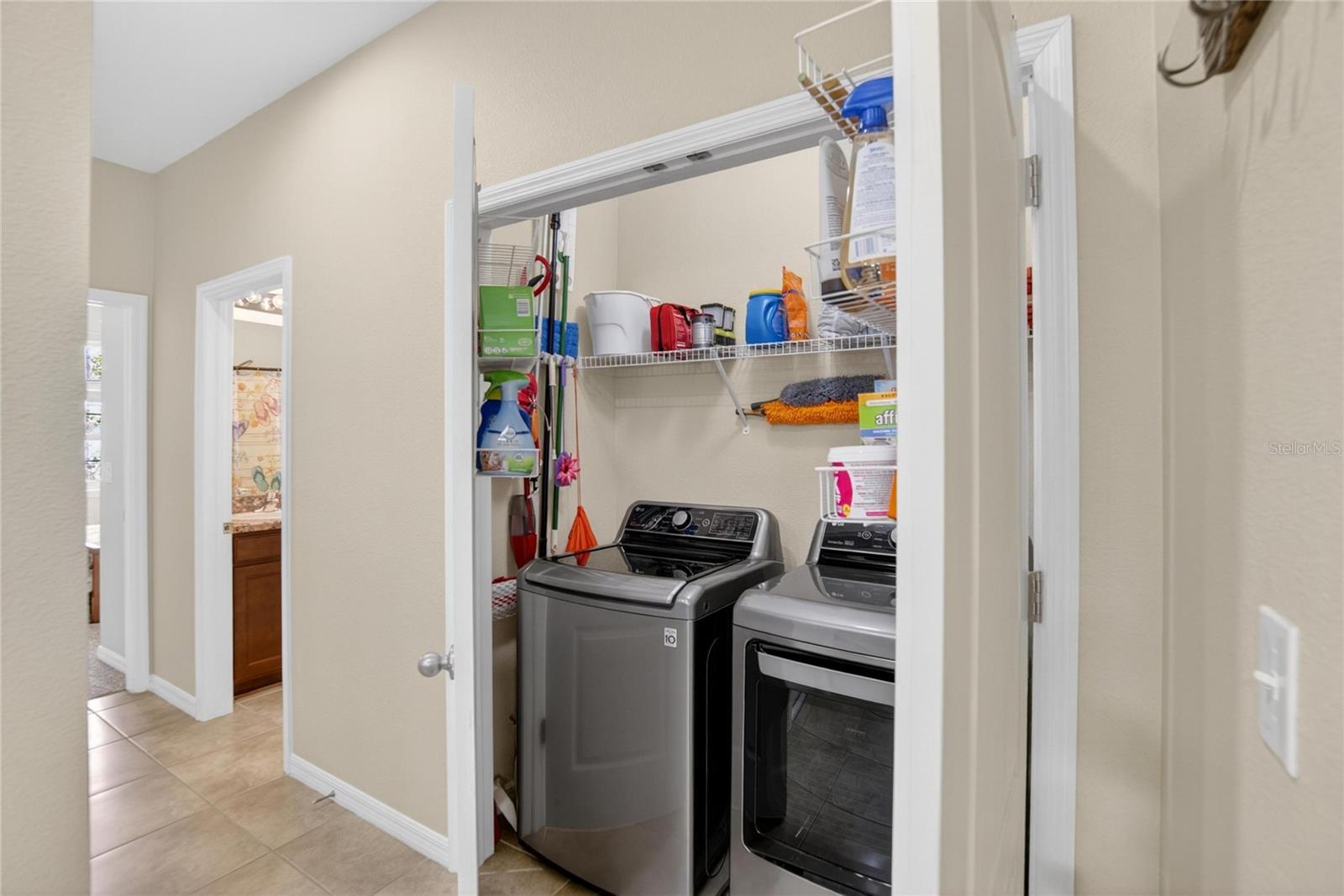 Image 36 of 61 For 7418 Surrey Pines Drive