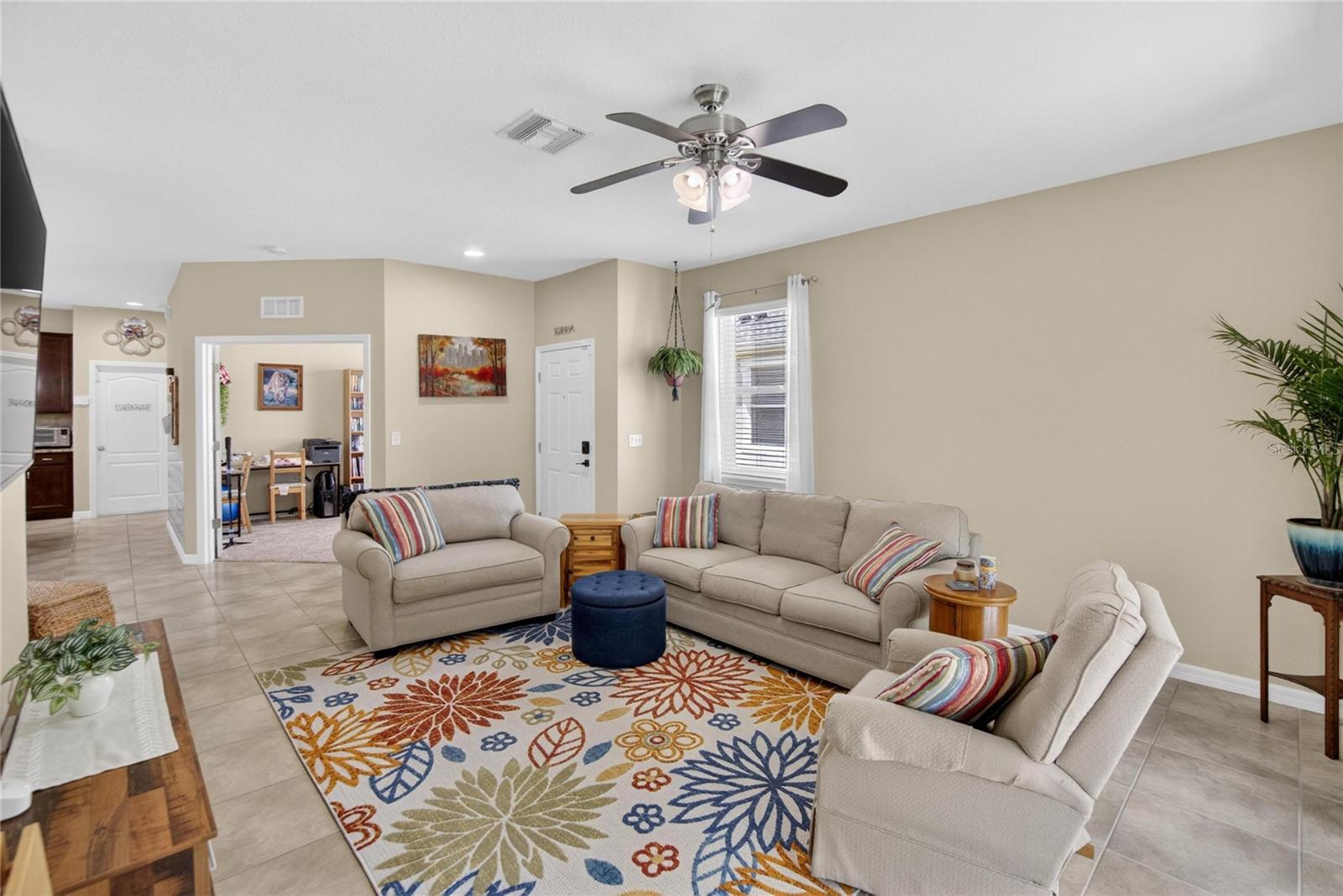 Image 7 of 61 For 7418 Surrey Pines Drive