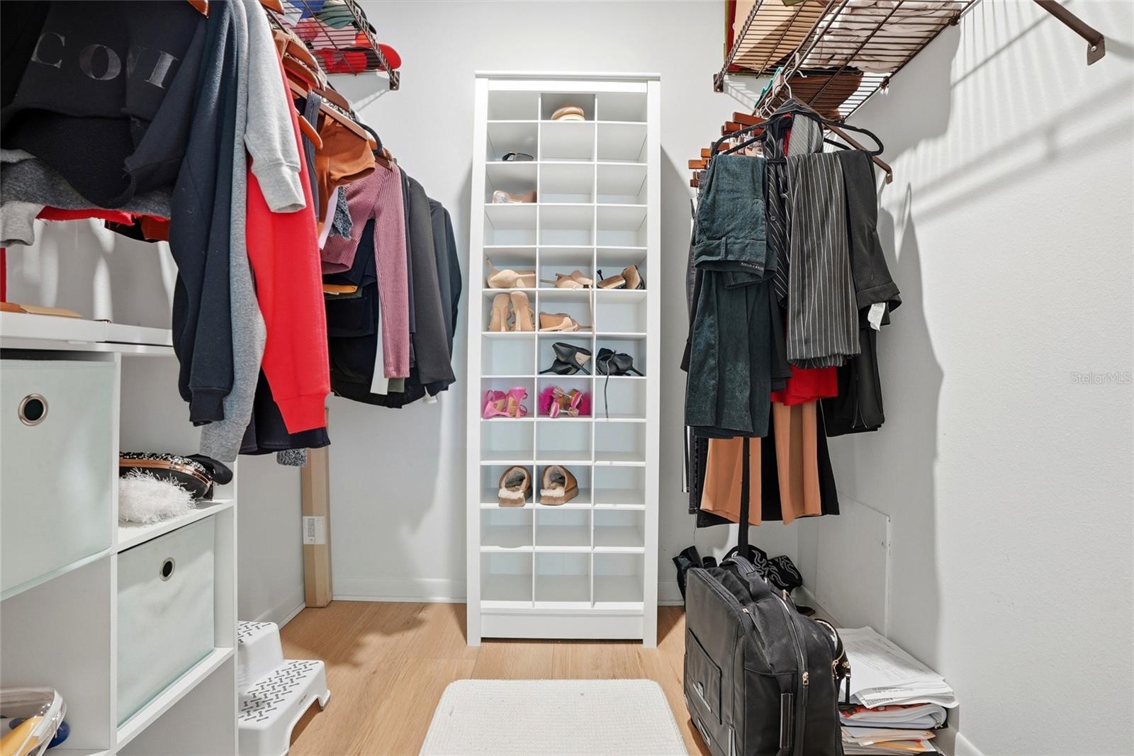 Image 16 of 49 For 2089 Swan Lane