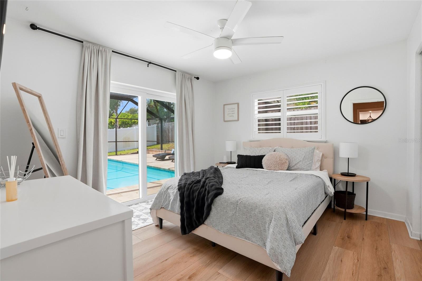 Image 28 of 49 For 2089 Swan Lane