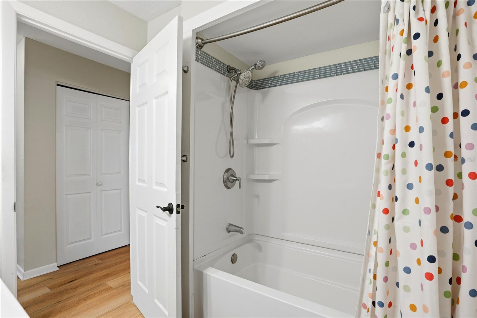 Image 33 of 49 For 2089 Swan Lane