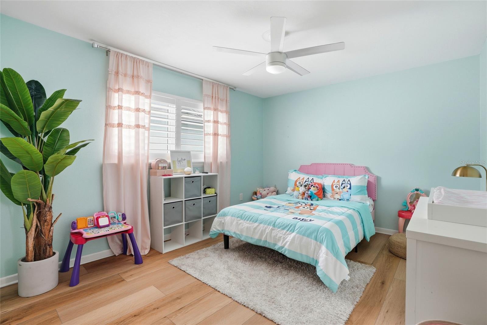 Image 34 of 49 For 2089 Swan Lane