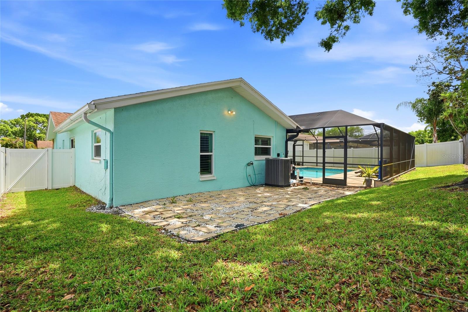 Image 40 of 49 For 2089 Swan Lane