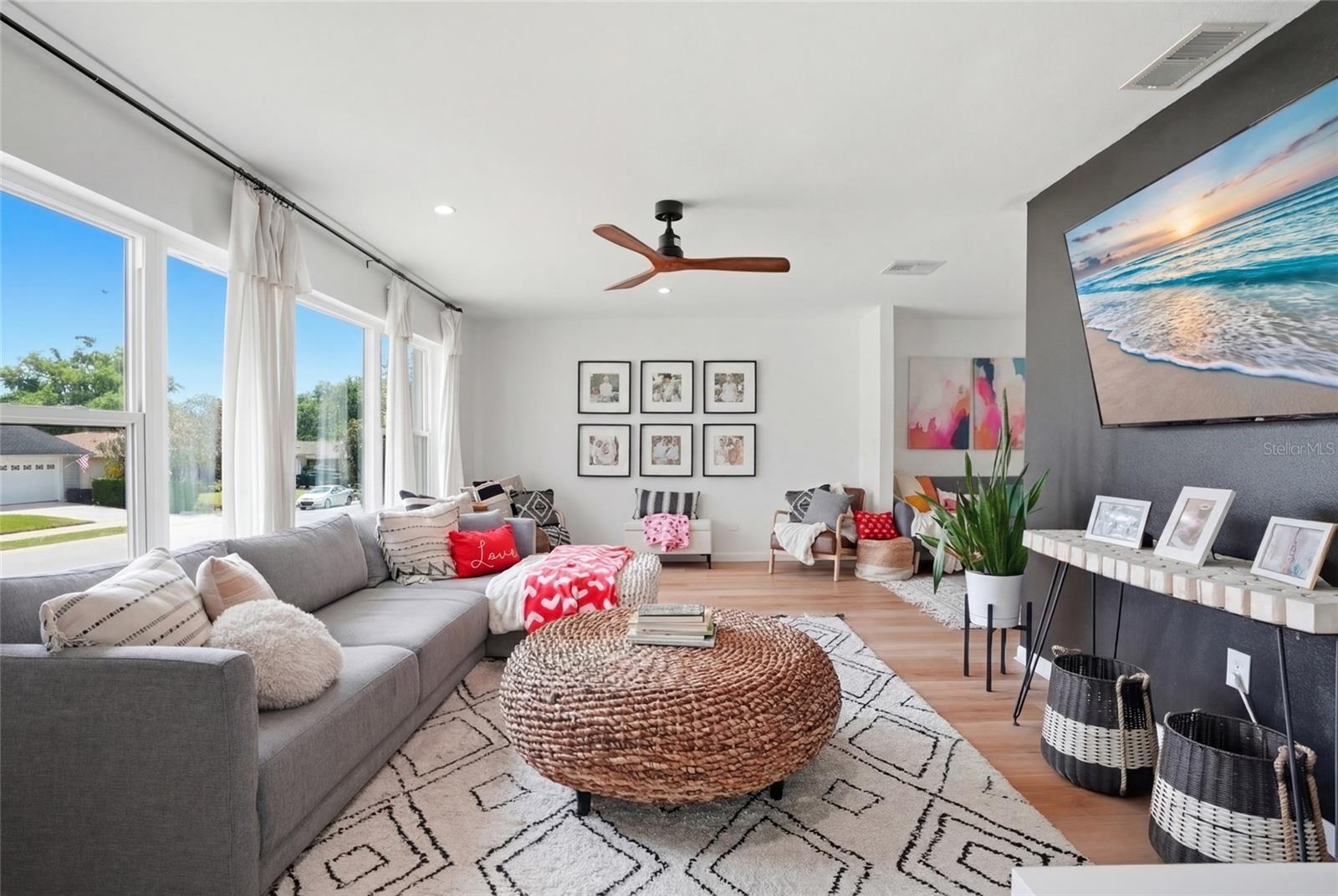 Image 5 of 49 For 2089 Swan Lane