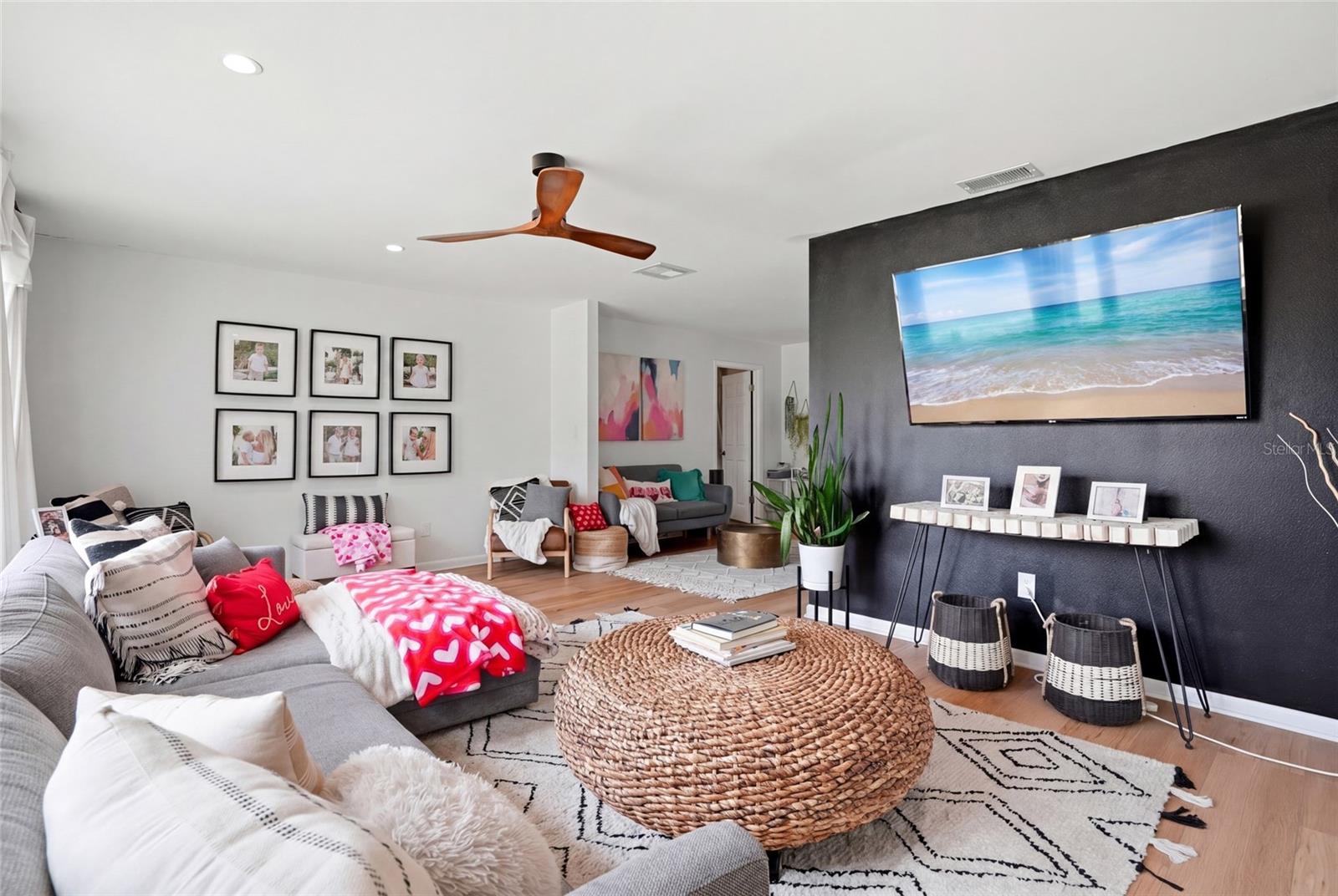 Image 6 of 49 For 2089 Swan Lane