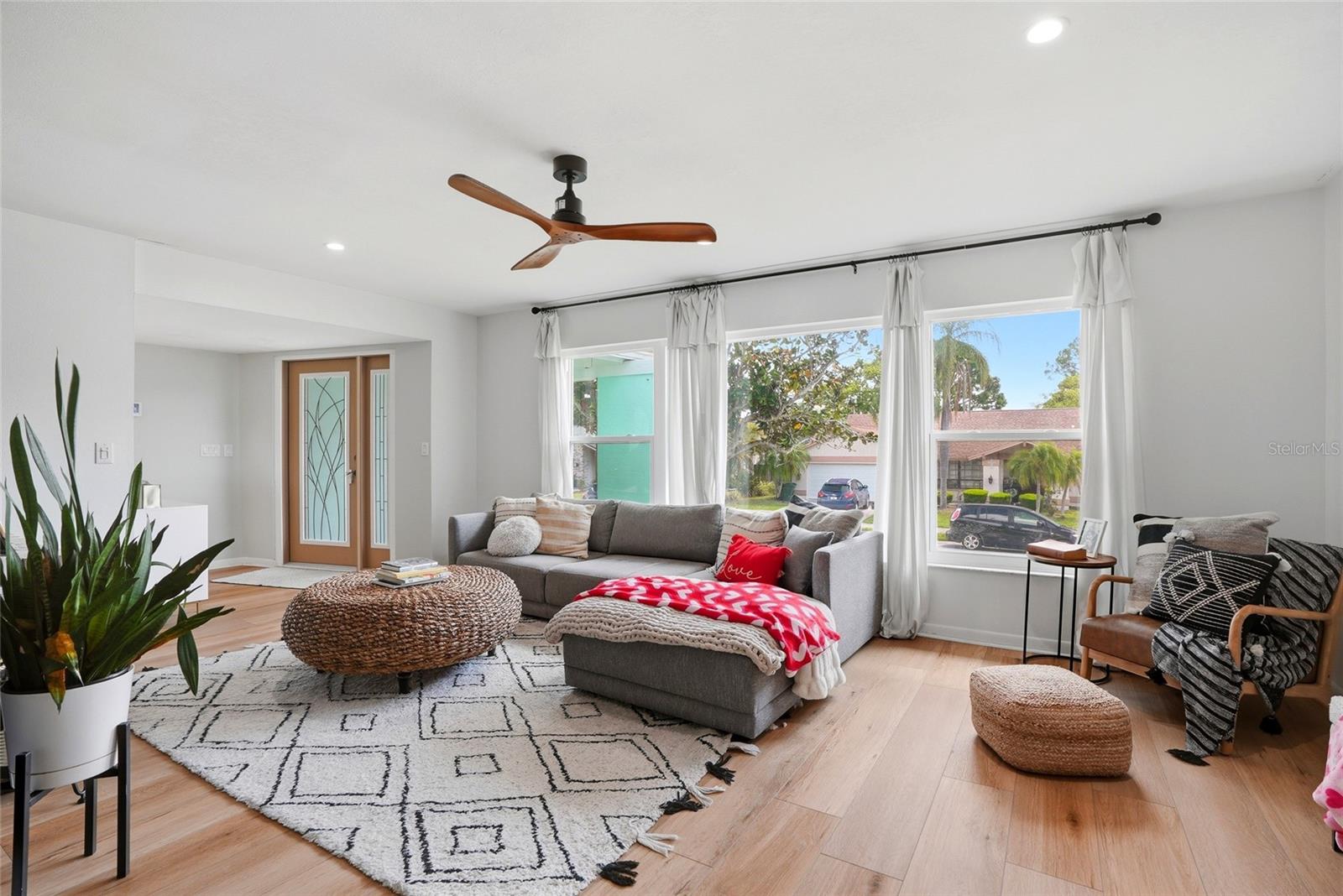 Image 8 of 49 For 2089 Swan Lane