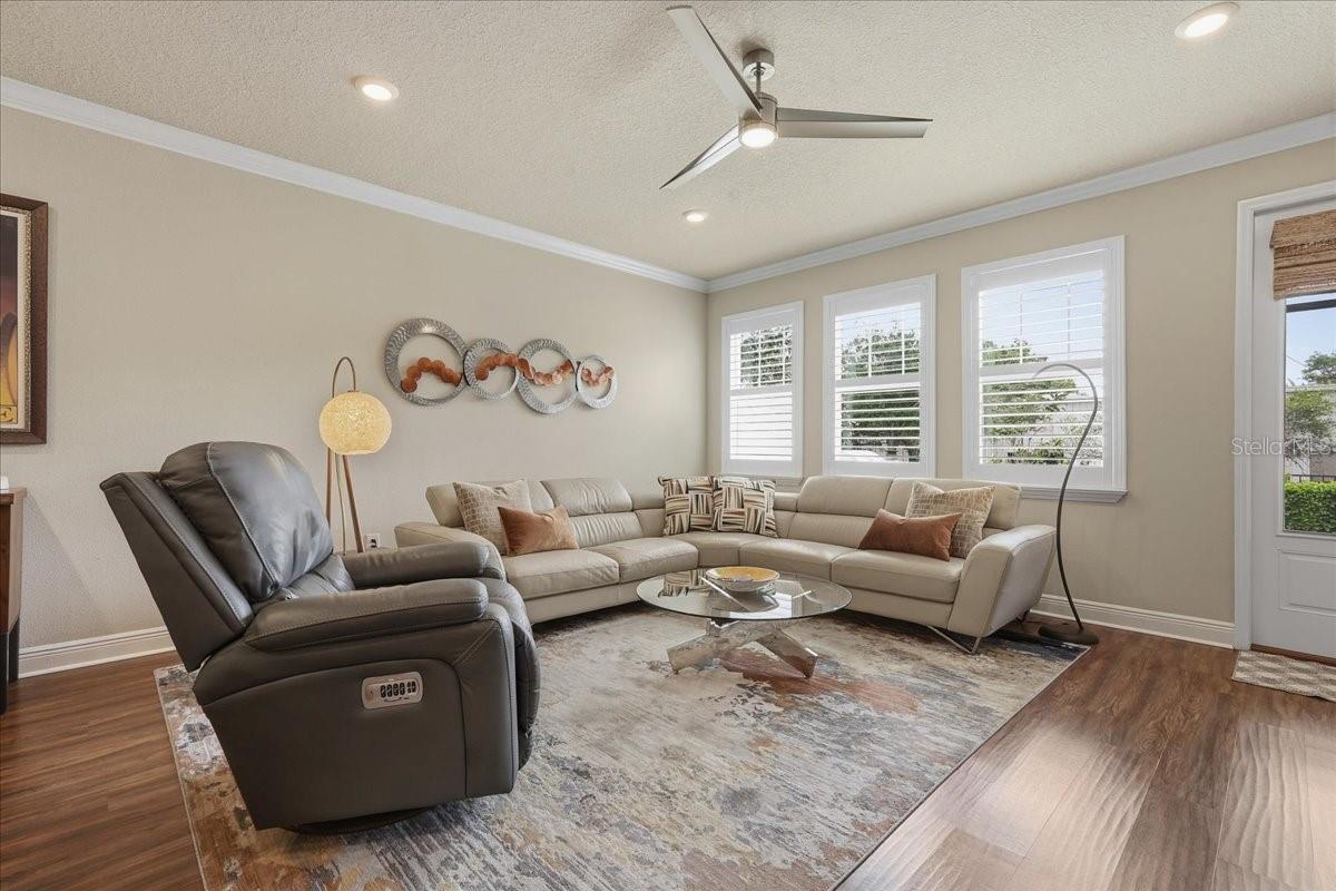 Image 20 of 66 For 603 Ozona Village Drive