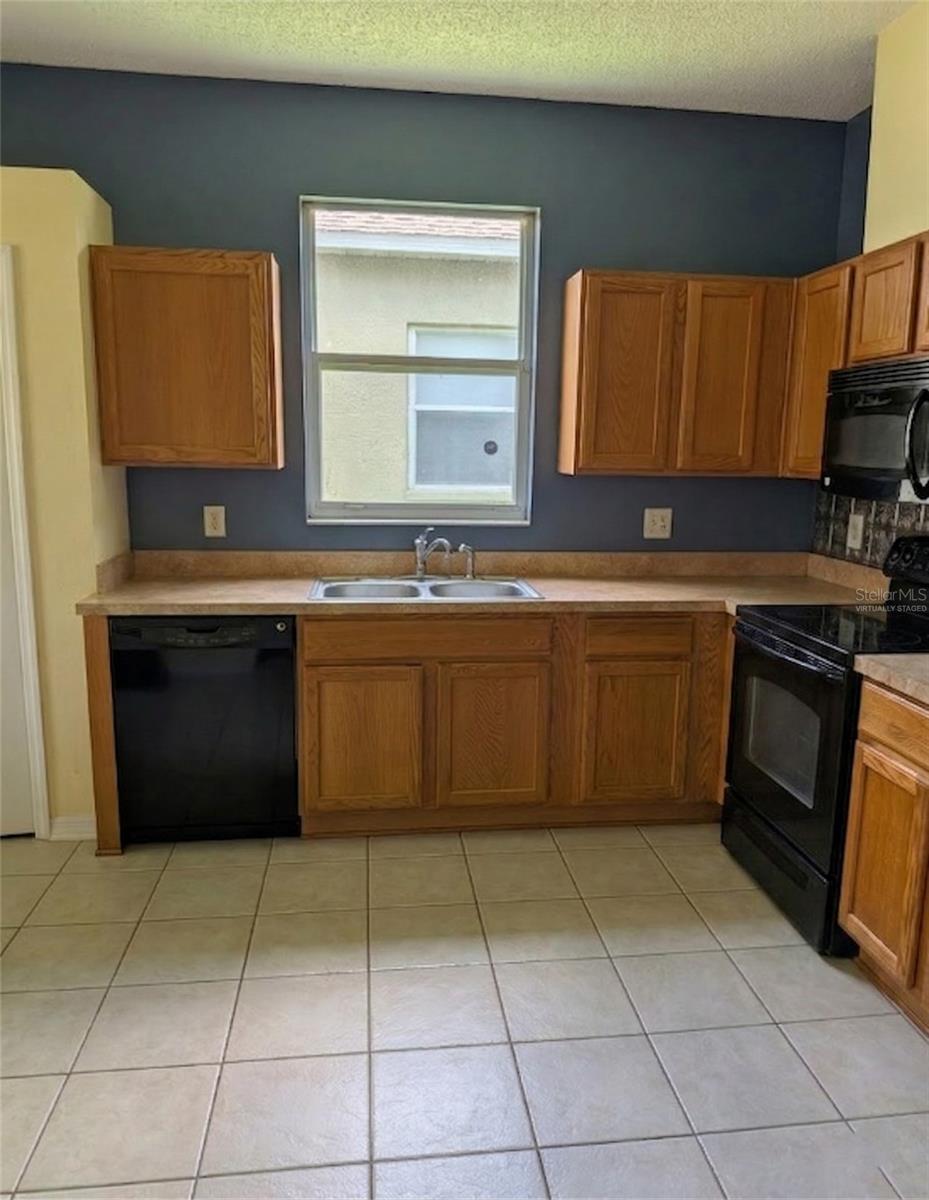 Image 6 of 21 For 22836 Marsh Wren Drive