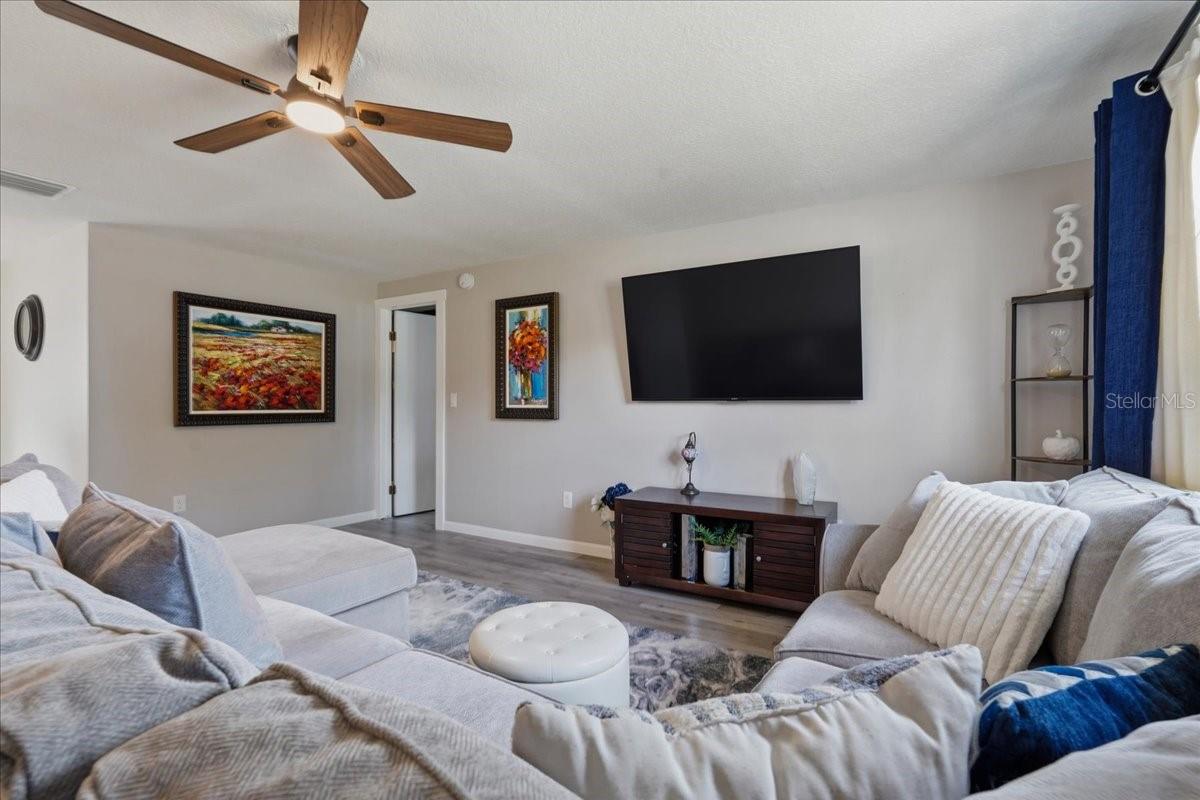 Image 13 of 43 For 300 Sweetgum Court