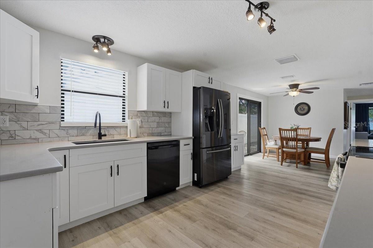 Image 18 of 43 For 300 Sweetgum Court