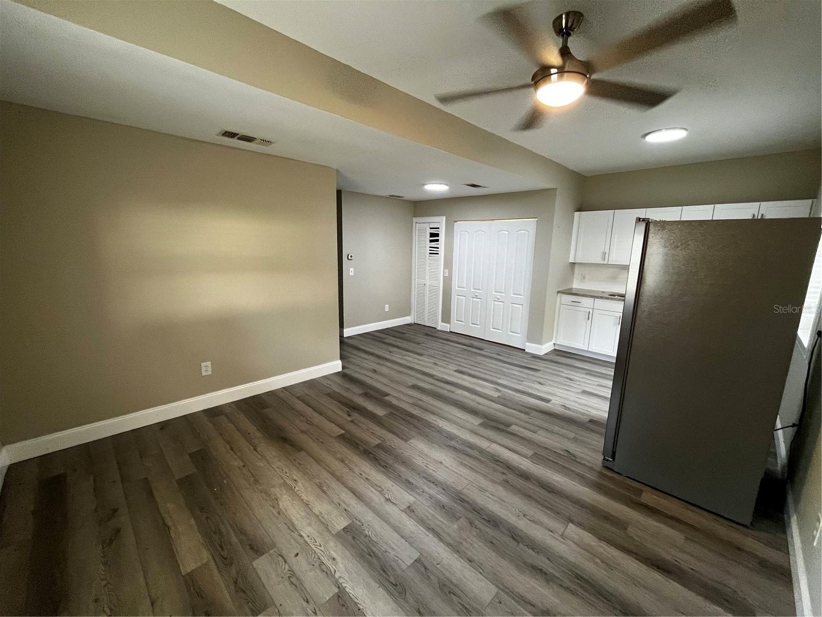 Image 15 of 34 For 402 Emma Street