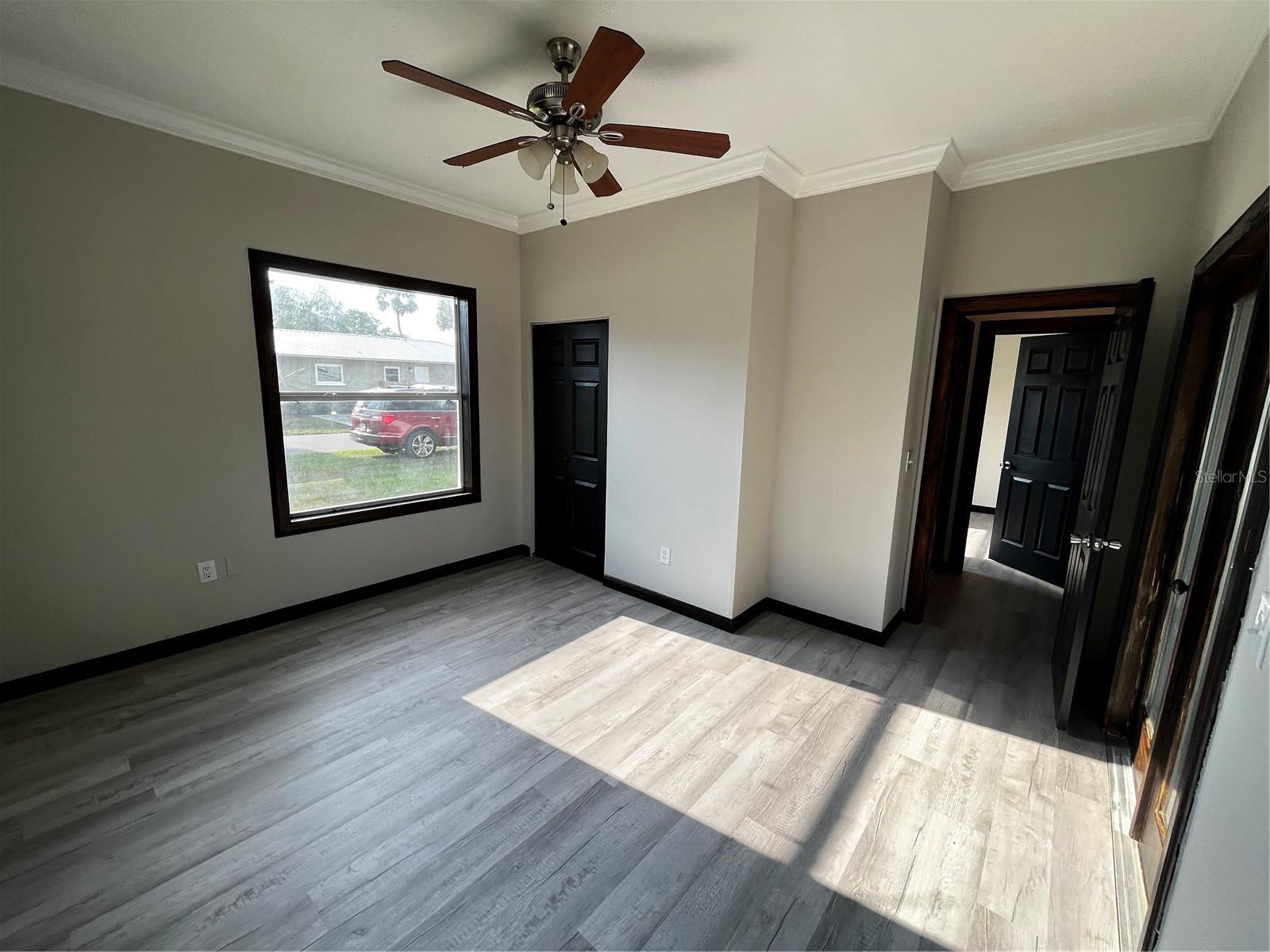 Image 19 of 34 For 402 Emma Street