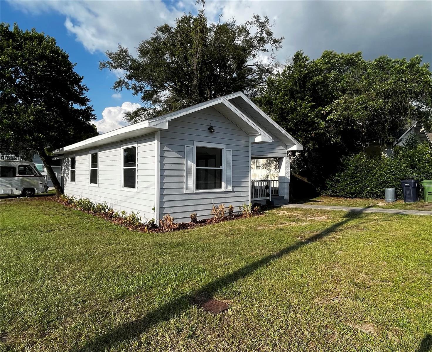 Image 2 of 34 For 402 Emma Street