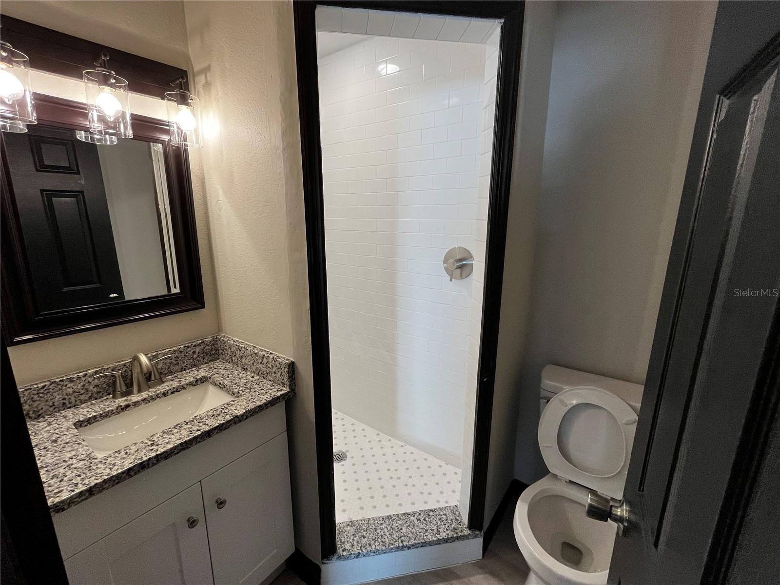 Image 23 of 34 For 402 Emma Street