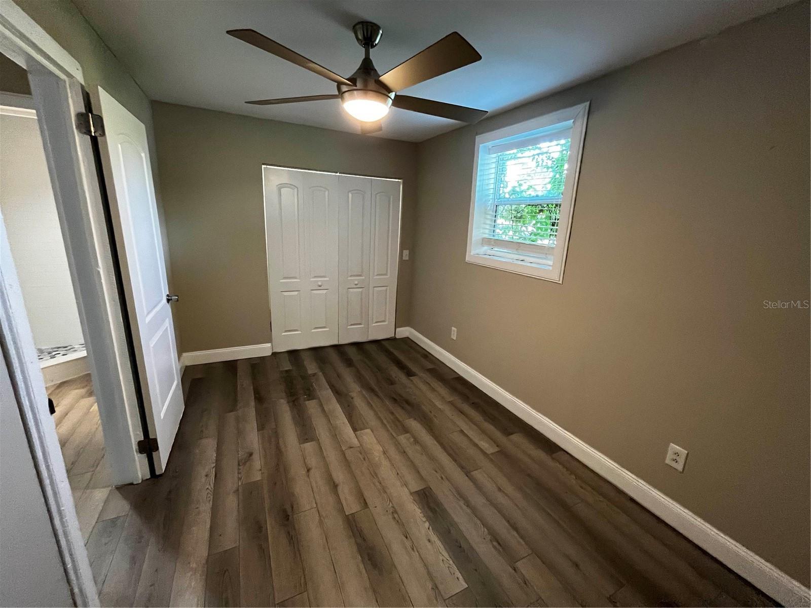 Image 31 of 34 For 402 Emma Street