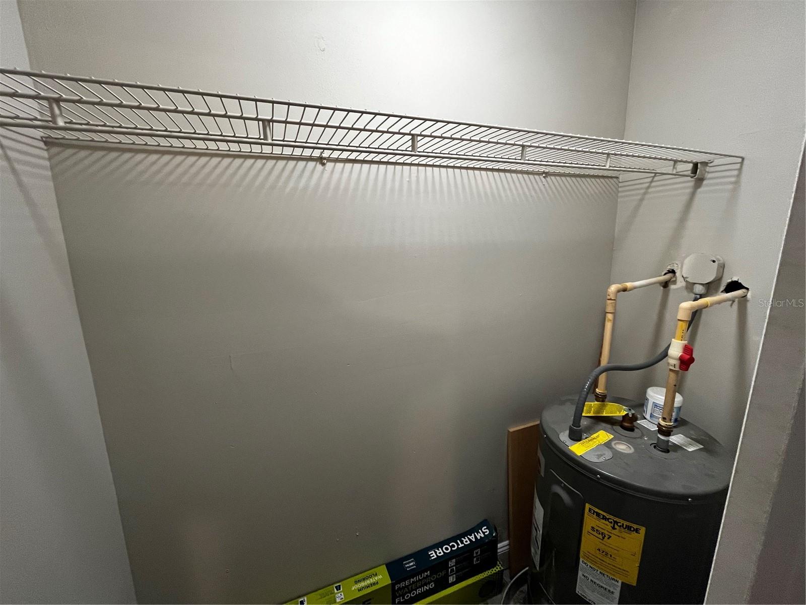 Image 32 of 34 For 402 Emma Street