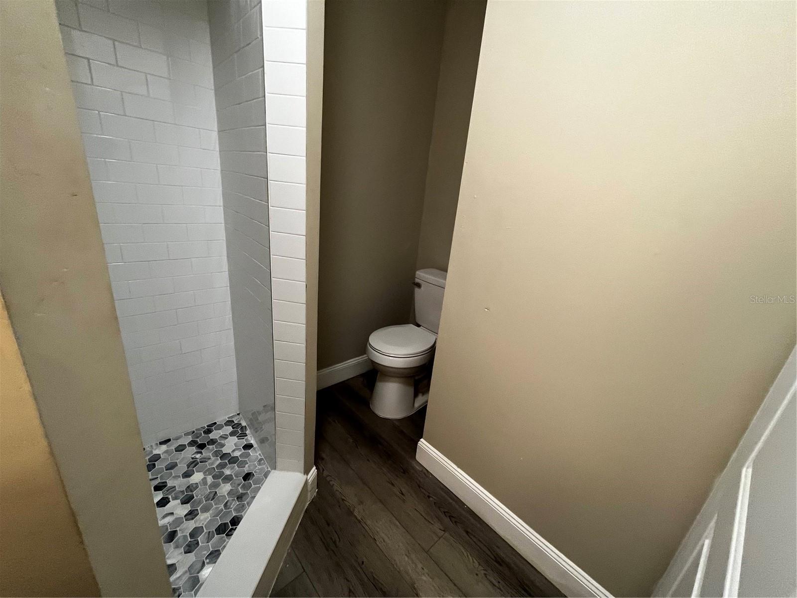 Image 34 of 34 For 402 Emma Street