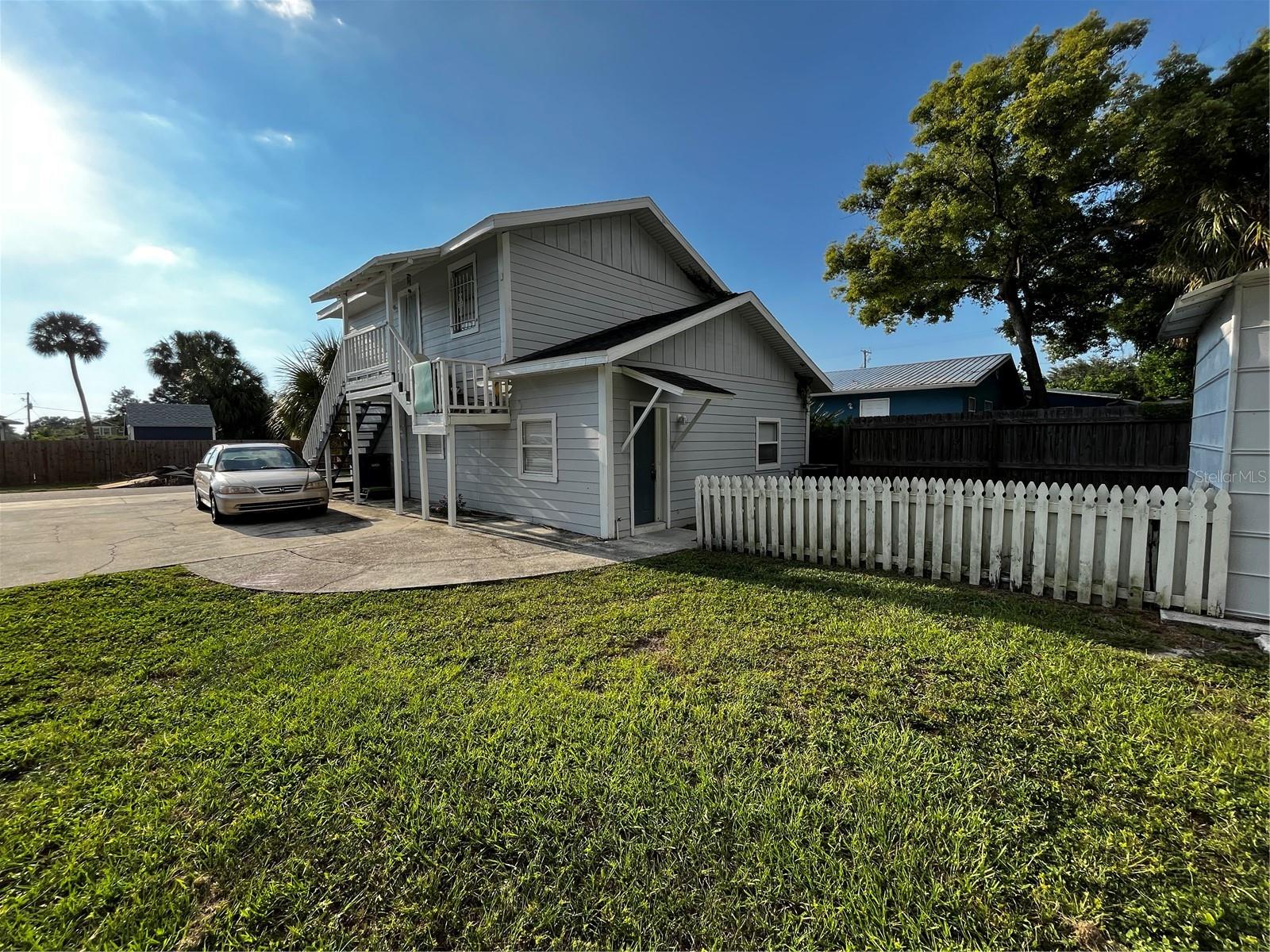 Image 7 of 34 For 402 Emma Street