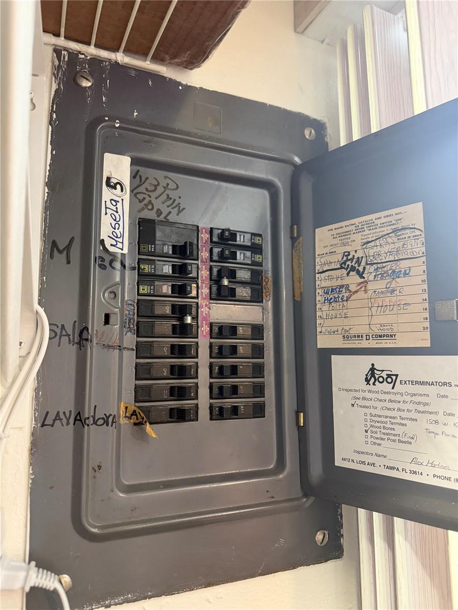 Image 12 of 36 For 1508 Knollwood Street