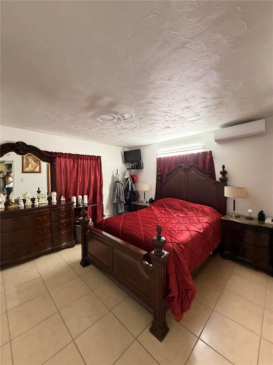 Image 16 of 36 For 1508 Knollwood Street