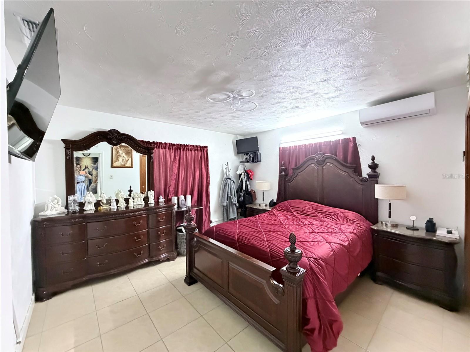 Image 17 of 36 For 1508 Knollwood Street