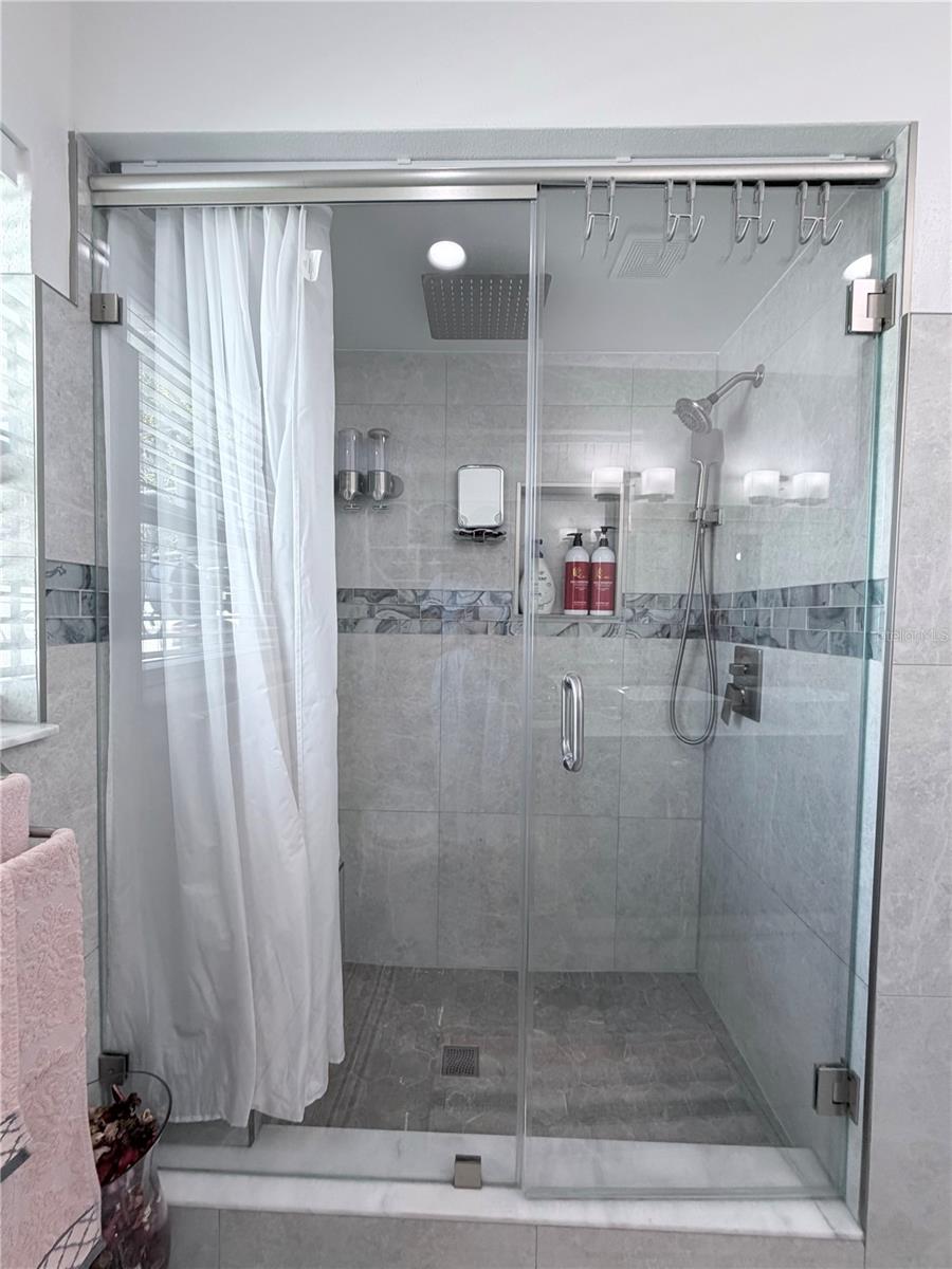 Image 20 of 36 For 1508 Knollwood Street