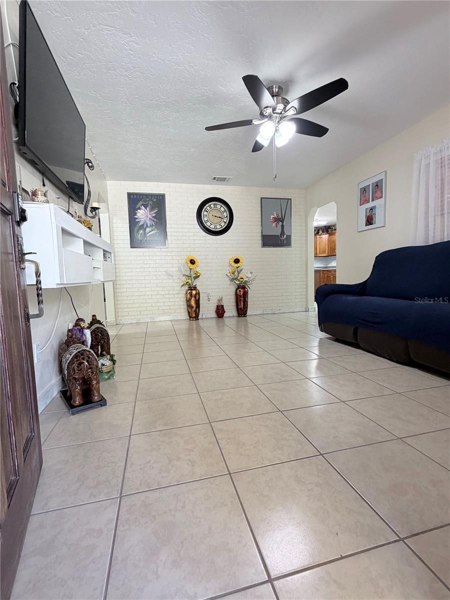 Image 7 of 36 For 1508 Knollwood Street