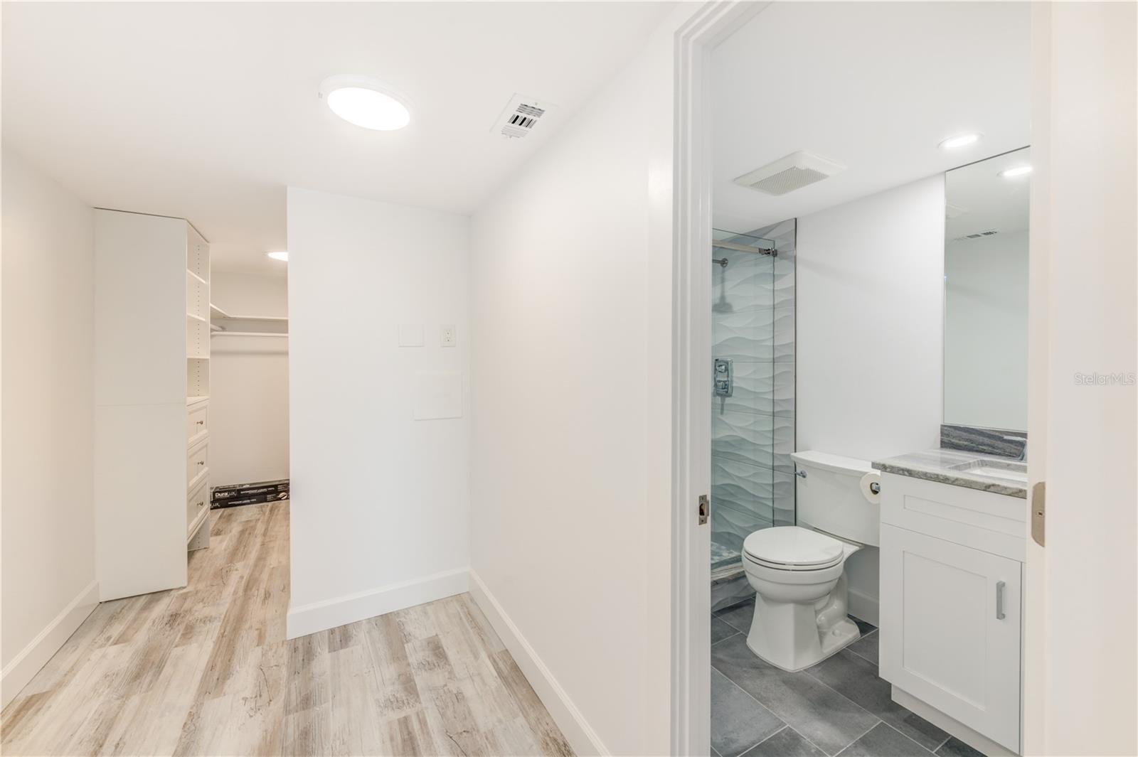 Image 11 of 23 For 400 64th Avenue 901