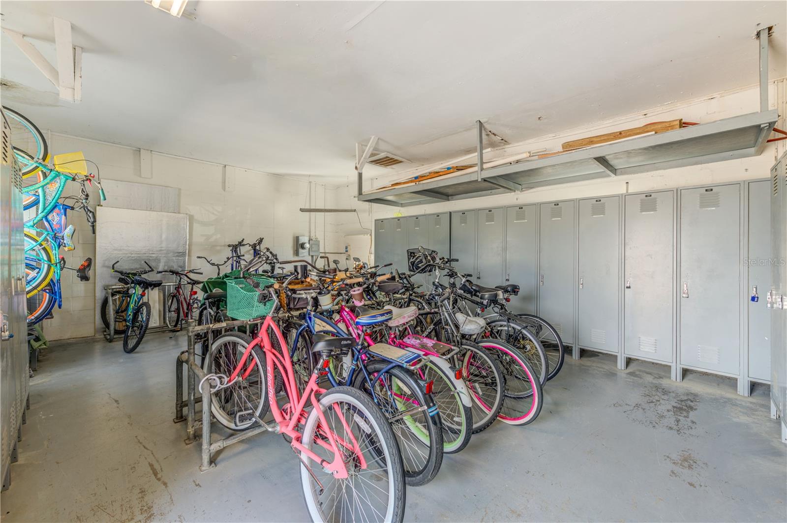 Image 21 of 23 For 400 64th Avenue 901