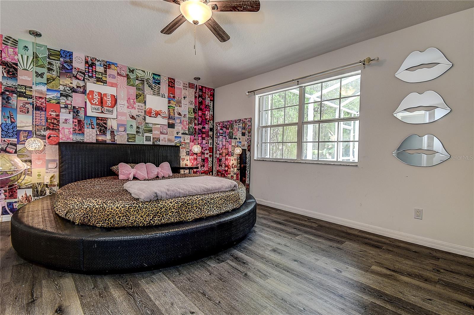 Listing photo id 16 for 9641 Fulton Avenue